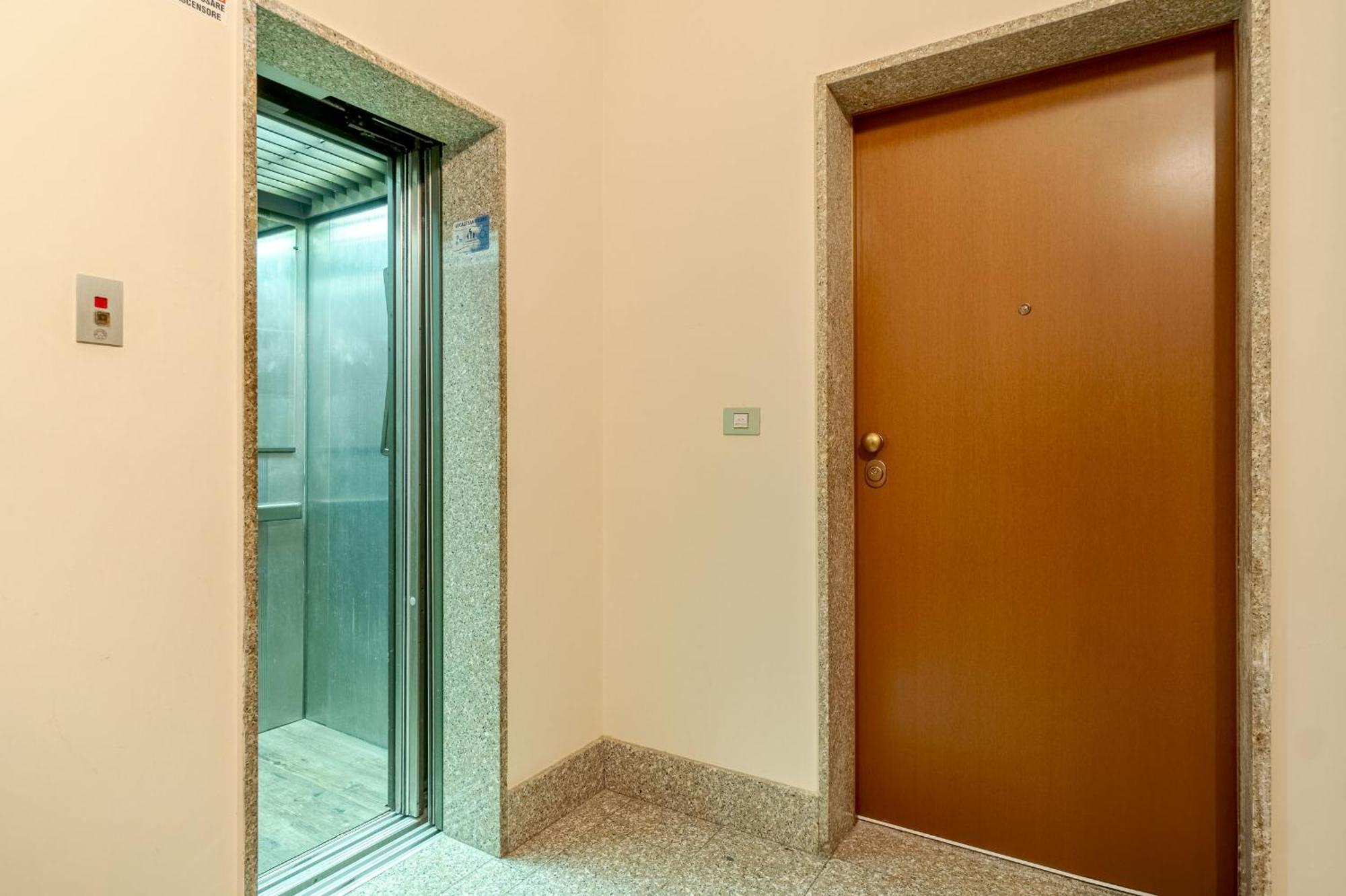 Asti Comentina Railway Functional Flat Esterno foto